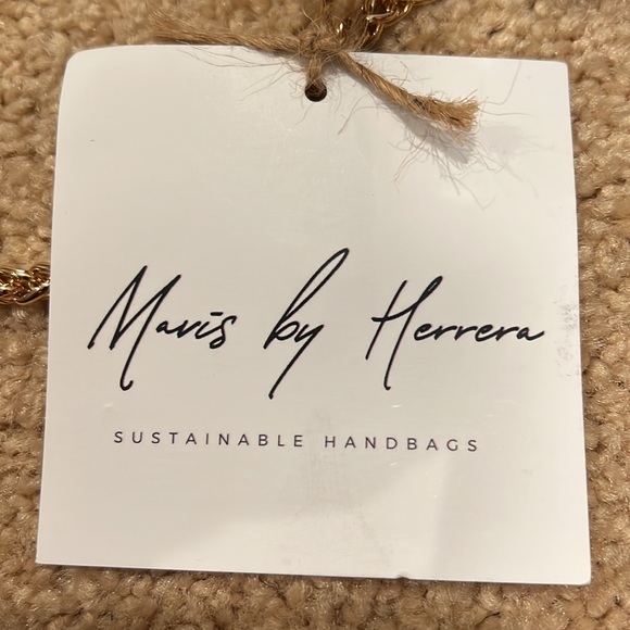 Mavis by Herrera - Picture 3 of 3